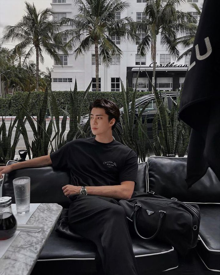 یجوری بوی فرنده که اصلا خاک بر سر هممون

#SEHUN 
<a href="/weareoneEXO/">EXO</a>