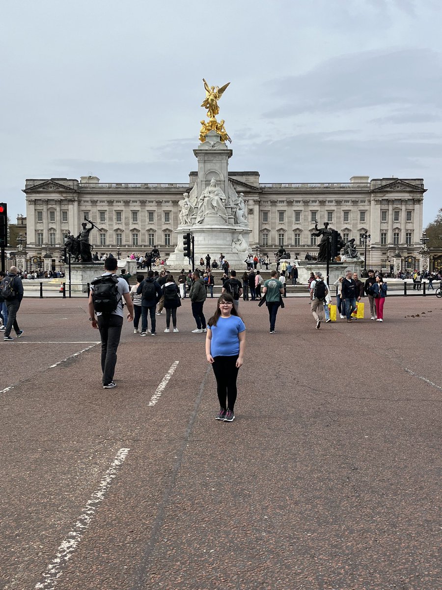 Louisew08236896's tweet photo. Ella wanted to share some pics of her first trip to London she was excited to show me some of the places her friends have visited, she loved the science museum, Buckingham palace, the Tower of London and the London eye  @grimoldby_y4 https://t.co/YPTHmfiKrn