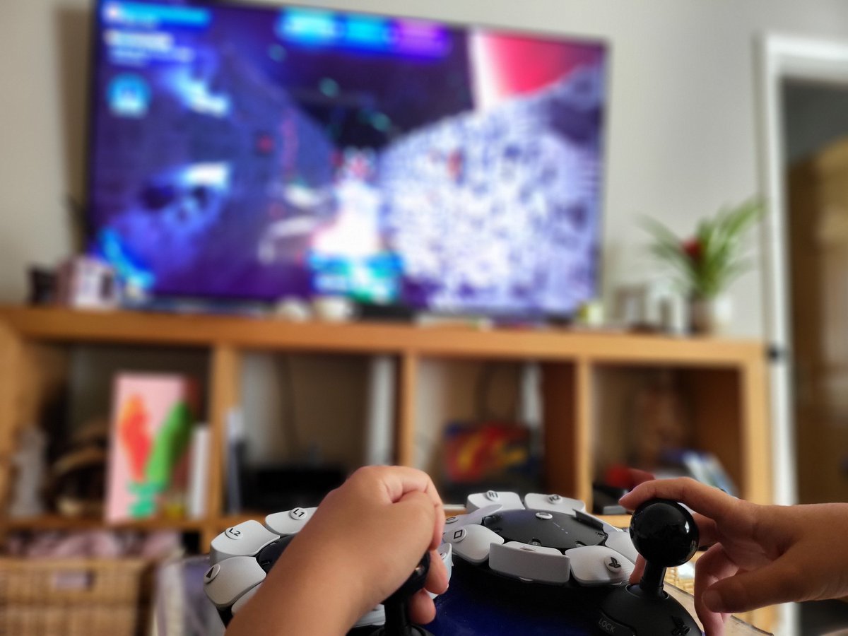 JerseyITGuy's tweet image. Two great #accessibility options on display. The @PlayStation #accessController and the @starwars #skywalkerSaga #accessibility setting options means the boy has been able to destroy the Death Star! Well done all.