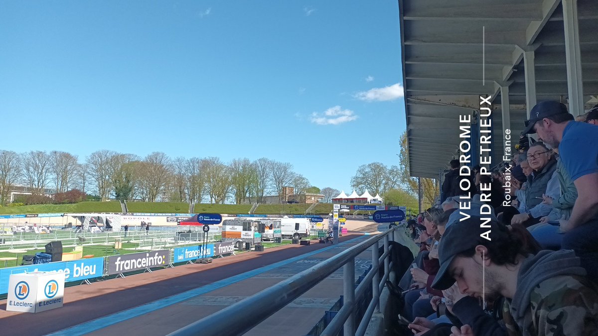 MorlighemThomas's tweet photo. #ParisRoubaix https://t.co/ET98vSYbWc