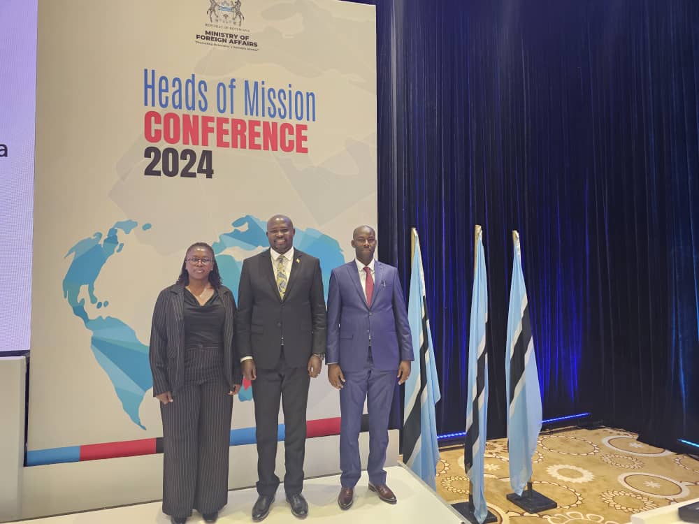 I had the honor to discuss key partnership areas with Hon. Fidelis Macdonald Molao, Botswana's Minister of Agri & Food Security. H.E. President Museveni @KagutaMuseveni and his counterpart H.E. President Masisi @OfficialMasisi are committed to enhancing collaboration in FMD…