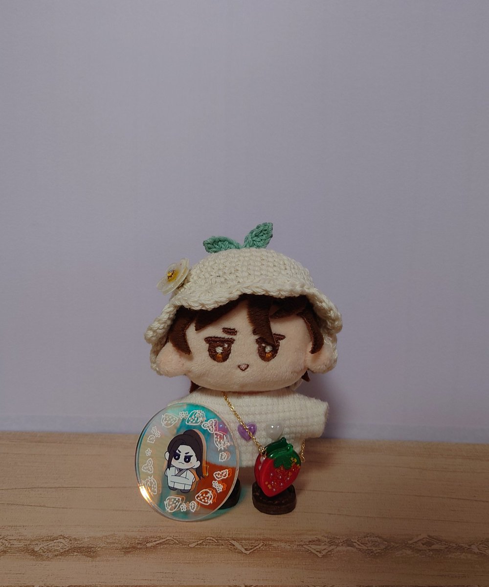 yl6nu's tweet photo. 🌱🍓🍓🍓 https://t.co/k5TRXUtwch