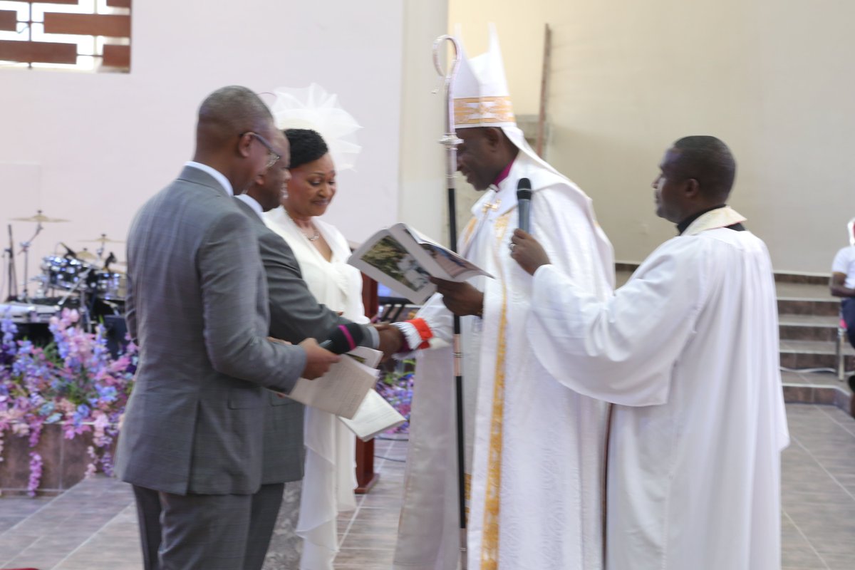 Dofkigezi's tweet photo. We congratulate @AmamaMbabazi and his wife Jacqueline Mbabazi who renewed their marital vows on their 50th wedding anniversary at All Saints Cathedral in Kampala yesterday 6th April 2024 https://t.co/0E8E4cPgD9