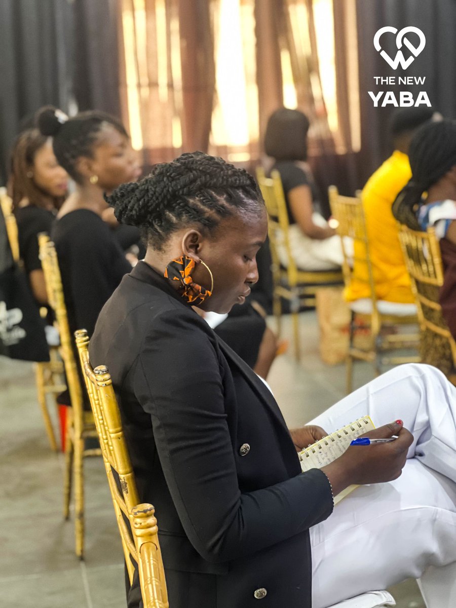 TheNew_Yaba's tweet photo. Small smiles, straight faces, journals out, Bibles opened.
Word time is really the best time. ❤️
#wearethenew #ilovethischurch #thehonourcode #thenewyaba https://t.co/m7yyx29GLB