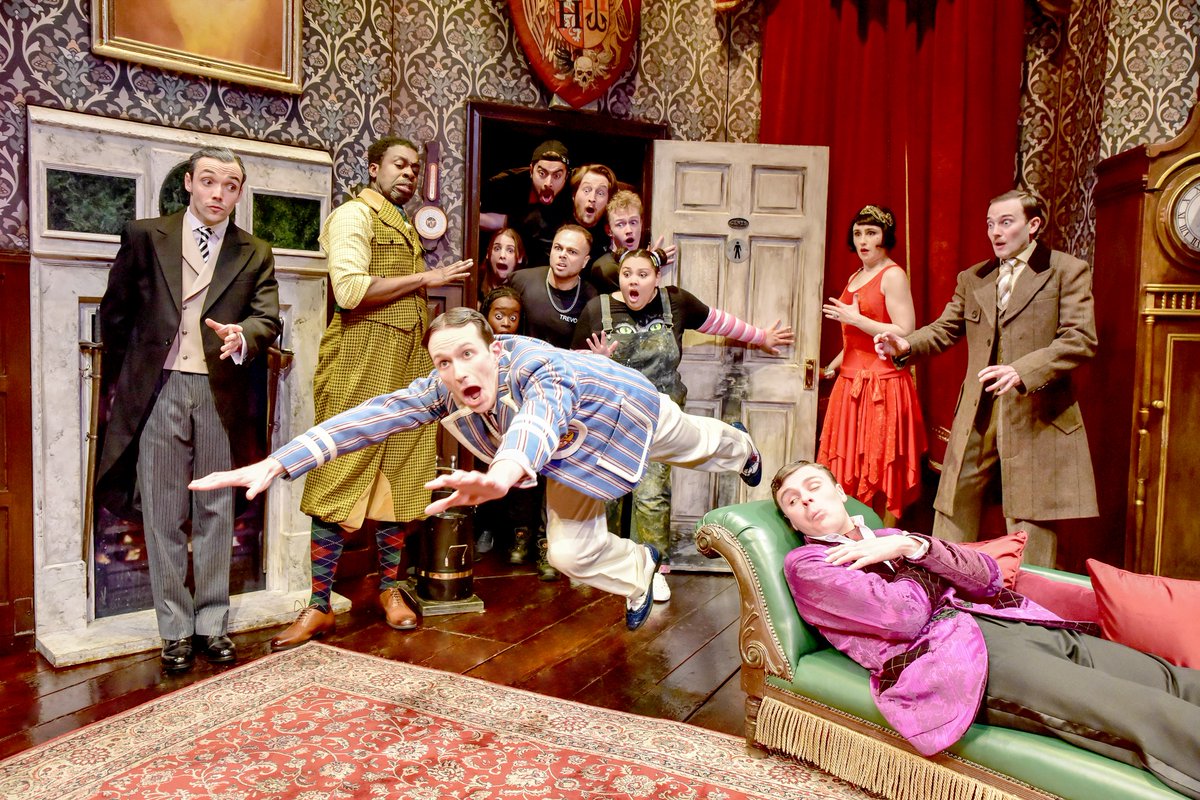 It's our current Cornley crew's final shows in London today! And how we have FALLEN for them 😂 Thanks for a mischievous year of memories at @playgoeswrong - and for sharing the love and laughter with so many audiences ❤️ 📸 Robert Day