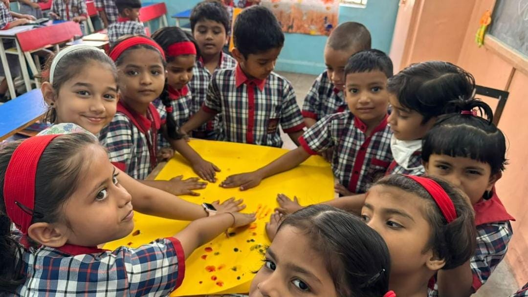 'Watching the joy on Class 1 kids' @KVS_HQ  faces as they dive into handprint art today! Not only is it fun, but it's also a fantastic way to develop those fine motor skills. #CreativeLearning #EarlyEducation 🎨✋'  
@KVS_HQ @ncert @SANJAYK50266711 @KvsMumbai