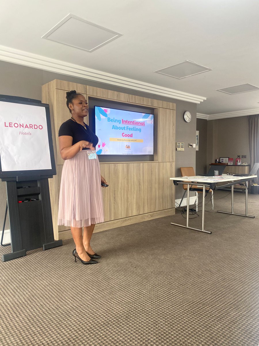 MissGordon147's tweet photo. It was an honour to be given the opportunity to host a Wellbeing Workshop for educators at the @BlackMenTch Wellbeing Retreat held this weekend. I met @misterjjosephs at a @StepUpNet_Ed Up Network event and I truly believe connections do not happen by mistake!
#teacherswellbeing https://t.co/wn5xDWZU7g