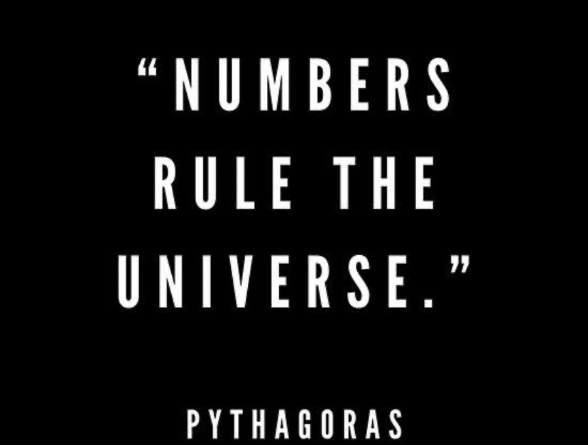 Evrenin ana ilkesinin sayı olduğunu ileri süren #pythagorasçılar tüm maddelerin uzayda noktalardan oluştuğunu söyleyerek matematiksel kavramlaştırmayı materyal gerçekliğin düzenine uygulamaya çalışan ilk kişilerdir. “Numbers rule, the universe.” #philosophy #simulation