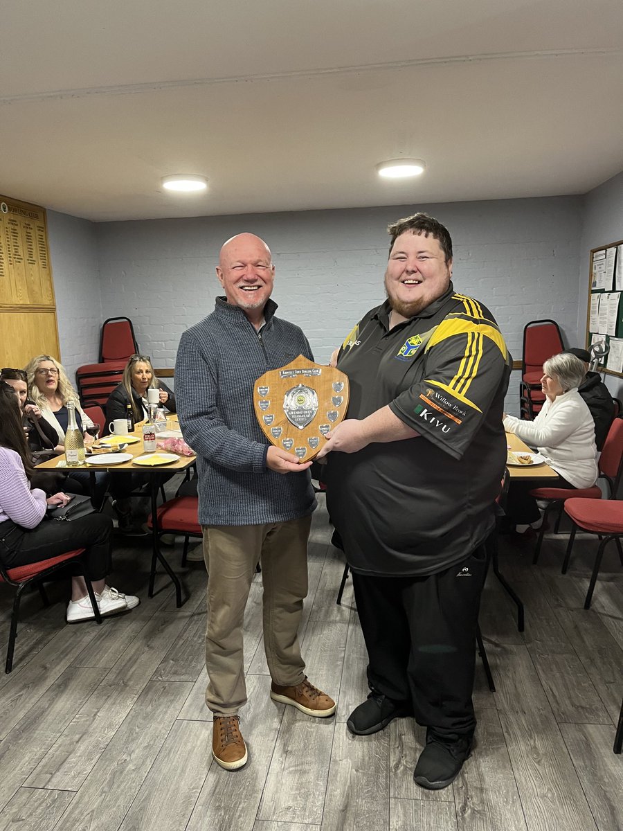 Kidwelly Town Bowling Club (@kidwellybowls) on Twitter photo Last yearโs Pre season Gwyndaf Owens Shield played between <a href="/KidwellyBowls/">Kidwelly Town Bowling Club</a> & Trimsaran ended in an 87-87 Draw. Pictured are Captains for the Day Rob Sully & Kevin Collins. This years ( weather permitting ๐) starts next Saturday 13th April -2pm. Croeso i bawb ๐โโฌ Last yearโs Pre season Gwyndaf Owens Shield played between <a href="/KidwellyBowls/">Kidwelly Town Bowling Club</a> & Trimsaran ended in an 87-87 Draw. Pictured are Captains for the Day Rob Sully & Kevin Collins. This years ( weather permitting ๐) starts next Saturday 13th April -2pm. Croeso i bawb ๐โโฌ