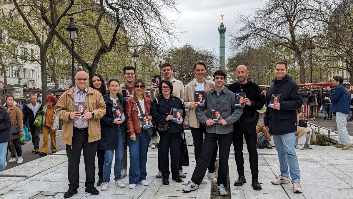 Ce matin au marché #Bastille à la rencontre des Parisiennes et des Parisiens pour exprimer notre #BesoinDEurope aux #electionseuropeennes2024 avec @DGoater @SBrahimi1 et @poitoux_g Le 9 juin, un seul tour, un seul jour avec @BesoindEurope pour que l’Europe reste forte !