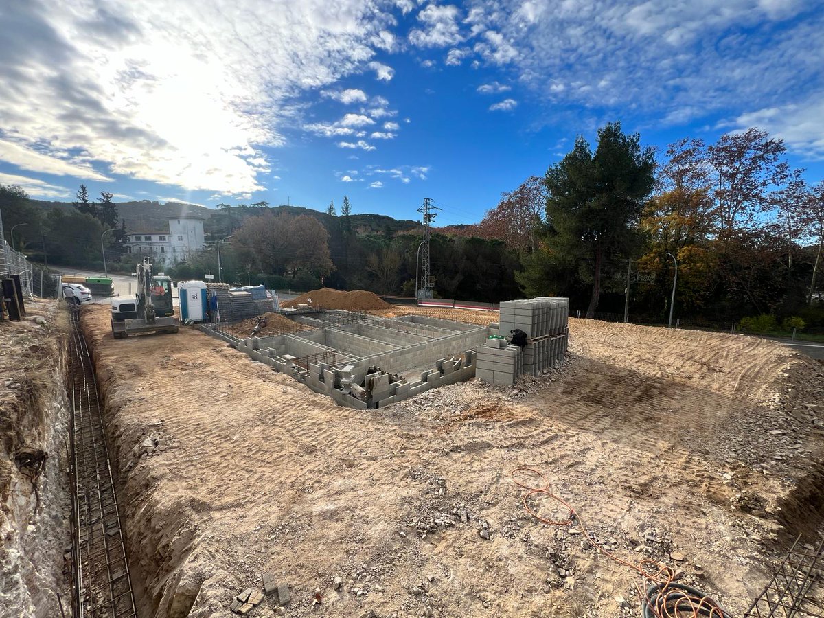 🏗️ ¡Actualización de obra! 🏠💪 ¡La construcción de nuestra casa prefabricada en Vilanova del Vallès está en marcha y no podríamos estar más emocionados! 🎉
#kibanprojects
instagram.com/p/C5dUJMMNMJL/…