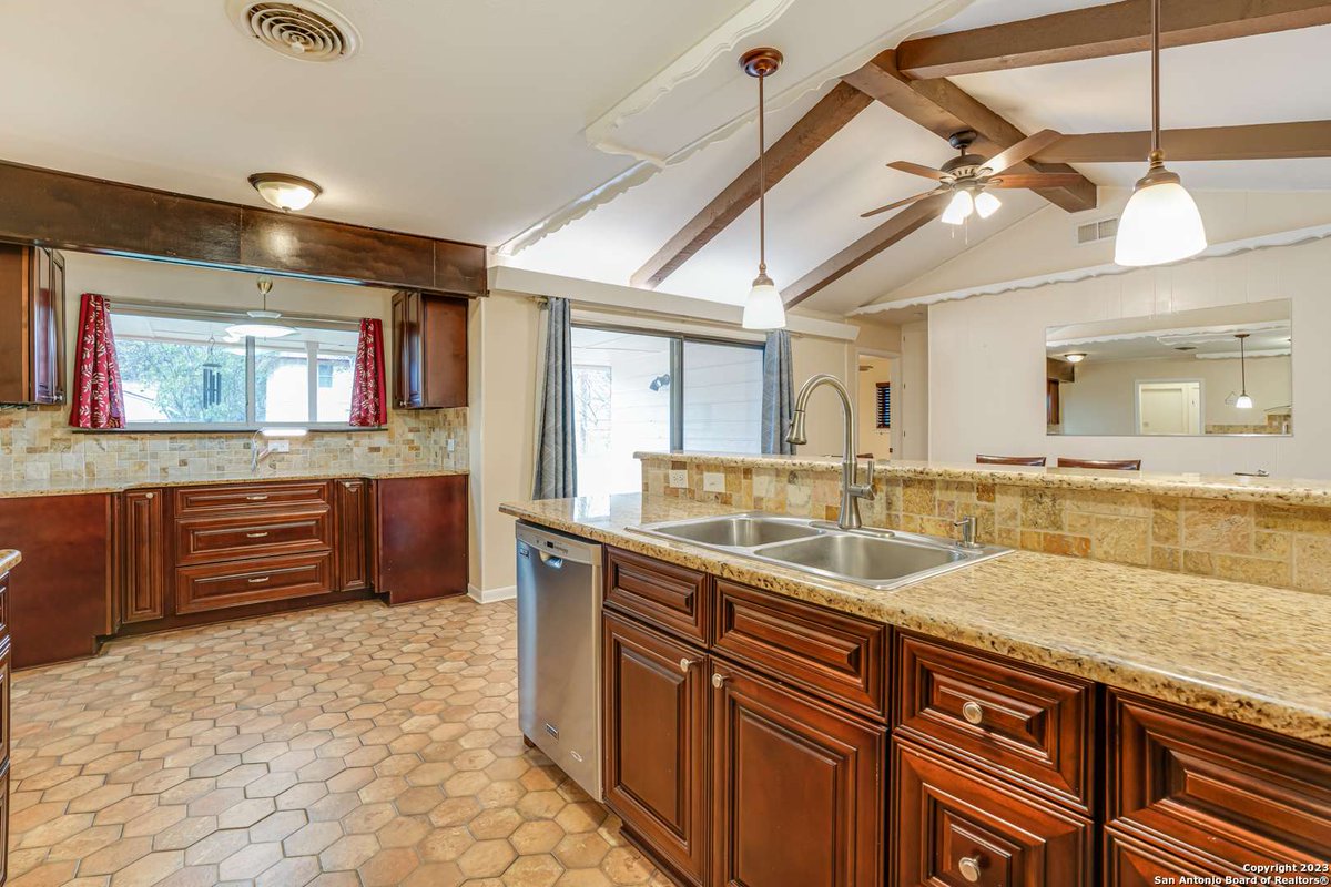 TheGrellTeam's tweet image. 🏡 Dreamland Oaks gem! 4BR/3BA, 1720sqft. One-story, pre-owned beauty on 8276sqft lot. Mature trees, patio. NEISD schools. Listed by Robert Fedewa, marketed by Celia Grell. 🌳✨ #ForSale #DreamHomehttps://www.thegrellteam.com/d8qydxfy