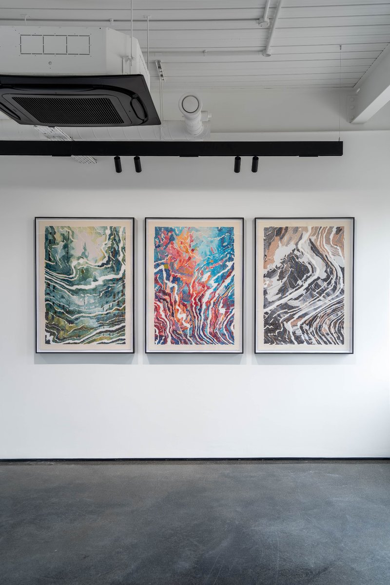 Launching next week at <a href="/disruptive_art_/">The Disruptive Gallery</a> 

‘Filigree’—
large real-time display (left)
three screenprint-embellished prints (right)