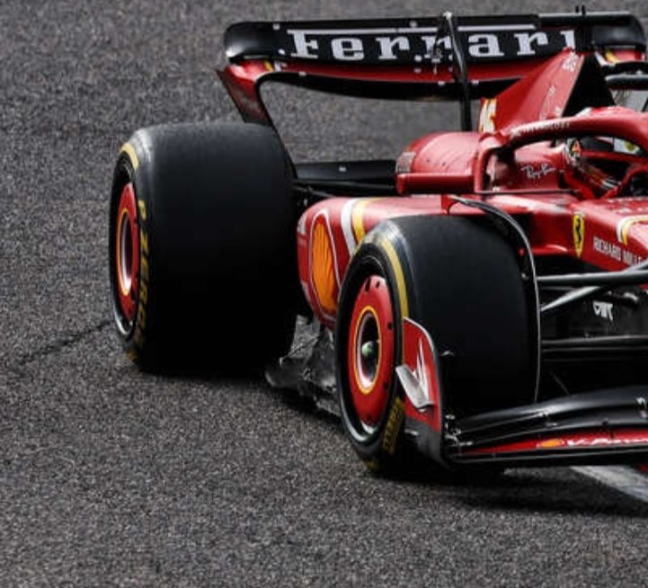 La magia di Leclerc, gomme accarezzate con i guanti a Suzuka. Mi ha ricordato certe gare impressionanti di Kimi. Serve una certa classe per guidare cosi puliti...