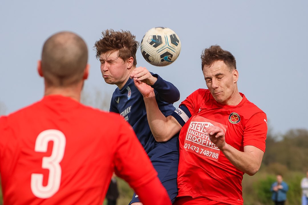 Four from @Official_S87 A’s 4-0 home win v @HenleyAFC reserves in windy conditions at #rougham @SILHQ Div 4 📸 Gallery at sporting87.photos/sporting-87-a-… #sporting87