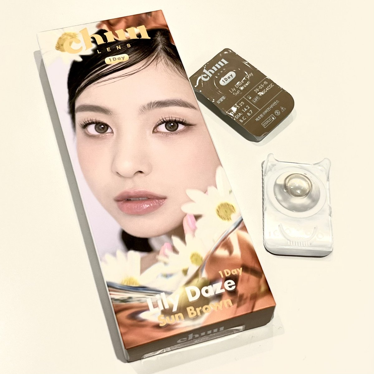maiancsm's tweet photo. *Lily Daze 1Day Sun Brown
ベージュブラウン+ディープアッシュブラウンカラーで本来の瞳の色素が明るくなったようにやさしくトーンアップしてくれて使いやふいし程よく盛れるカラコン!
#chuulens #チューレンズ
#lilydaze #sunbrown
#リリーデイズ #サンブラウン
#カラコン #韓国カラコン
#PR https://t.co/VExaWzDGnk