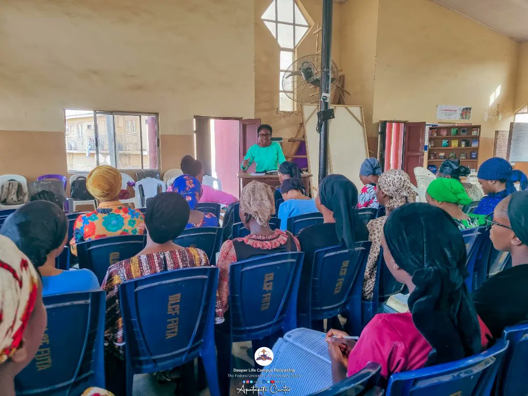 FutaDlcf's tweet photo. When God calls us to service, he has a plan for us, and he will empower us to serve. As believers, we are to serve God willingly and faithfully, and we shouldn't default in giving our tithes to God.
#dlcffuta
#SearchTheScripture
#SundayService https://t.co/9lqJ6dOZMK