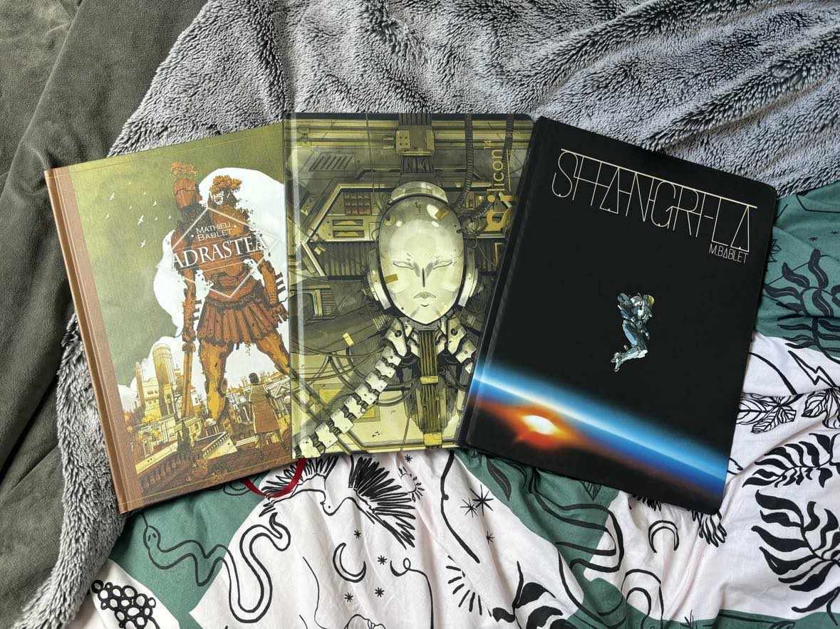 3 of my all-time favourite graphic novels are finally coming back into print from @MagneticPress! You can pre-order these 3 gorgeous graphic novels by @MathieuBablet in paperback from @OKComics now: okcomics.co.uk/search?q=mathi… 🧵1/4: