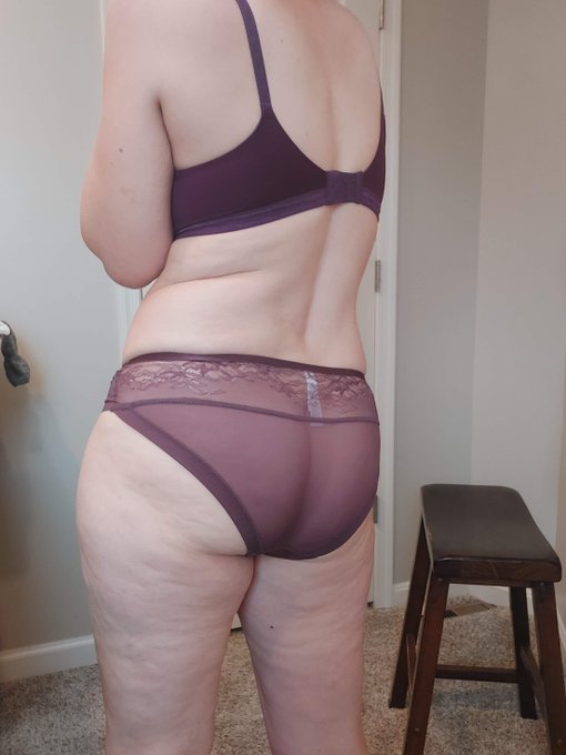 When it comes to coordinating lingerie, this set definitely hits all the right notes. https://t.co/c