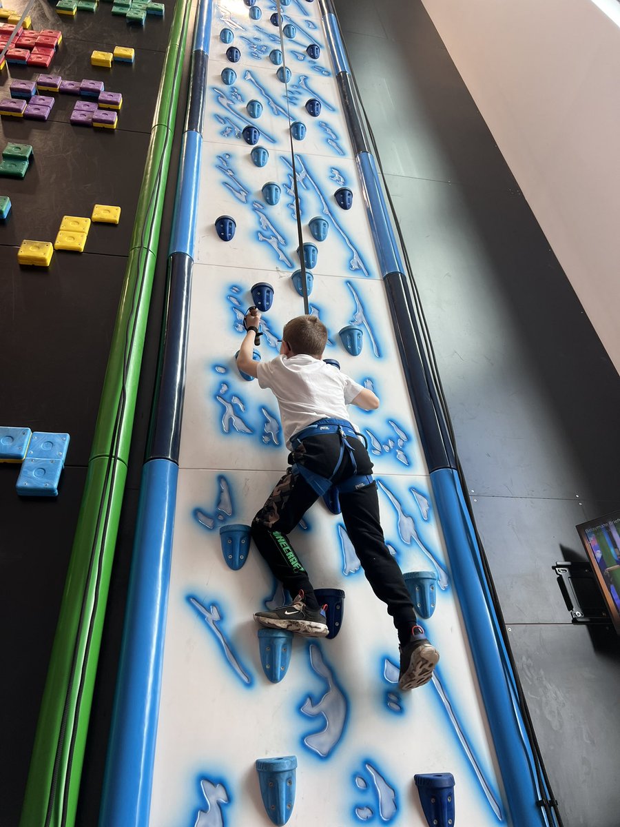 Clip and climb at the wonderful @EveryoneActive Whitwick and Coalville. Stringer Jnr loves it 🧗‍♂️