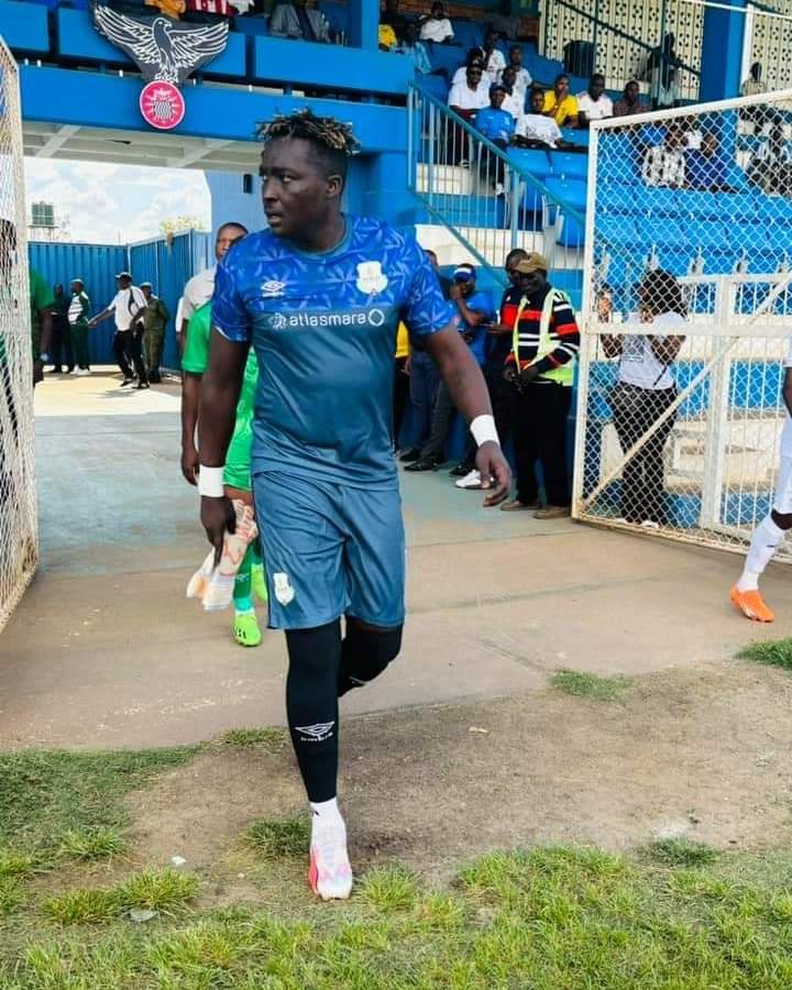 #StarsAbroad Ian Otieno started in goal for Zesco United Fc in the Zambian Super league against Zanaco. Zesco drew 2-2. Former Gor Mahia midfielder John Ochieng' featured for Zanaco with Dennis Ng'ang'a also not included in the matchday squad. #kenyansoccer #harambestars