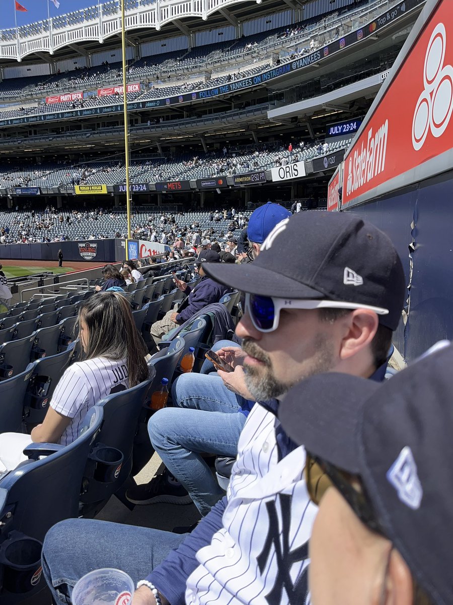 Looking for a Jays win today in New York!! Keep that in mind in case you see Denise and I on TV again!