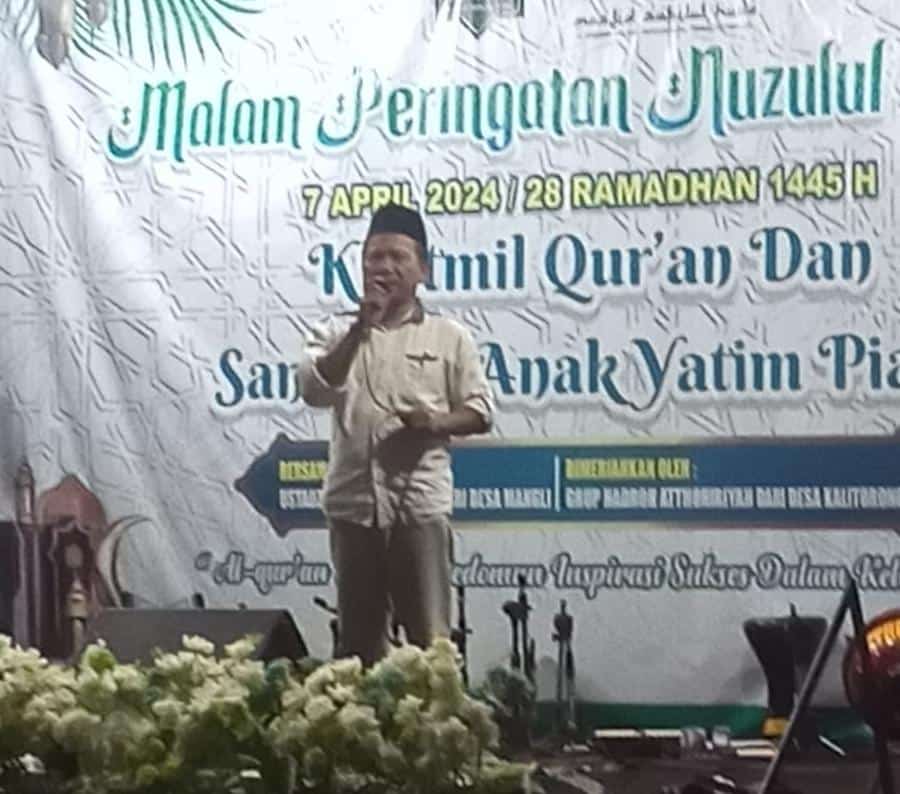 Bersama warga memperingati malam Nuzulul Qur'an dan santunan anak yatim di masjid Sabilul Huda Dukuh kertadita Desa Kalimas 
....
Salam sedesa 
<a href="/Mansur_hidayat_/">Mansur Hidayat</a> 
<a href="/dinpermasdespml/">Dinpermasdes Pml</a>