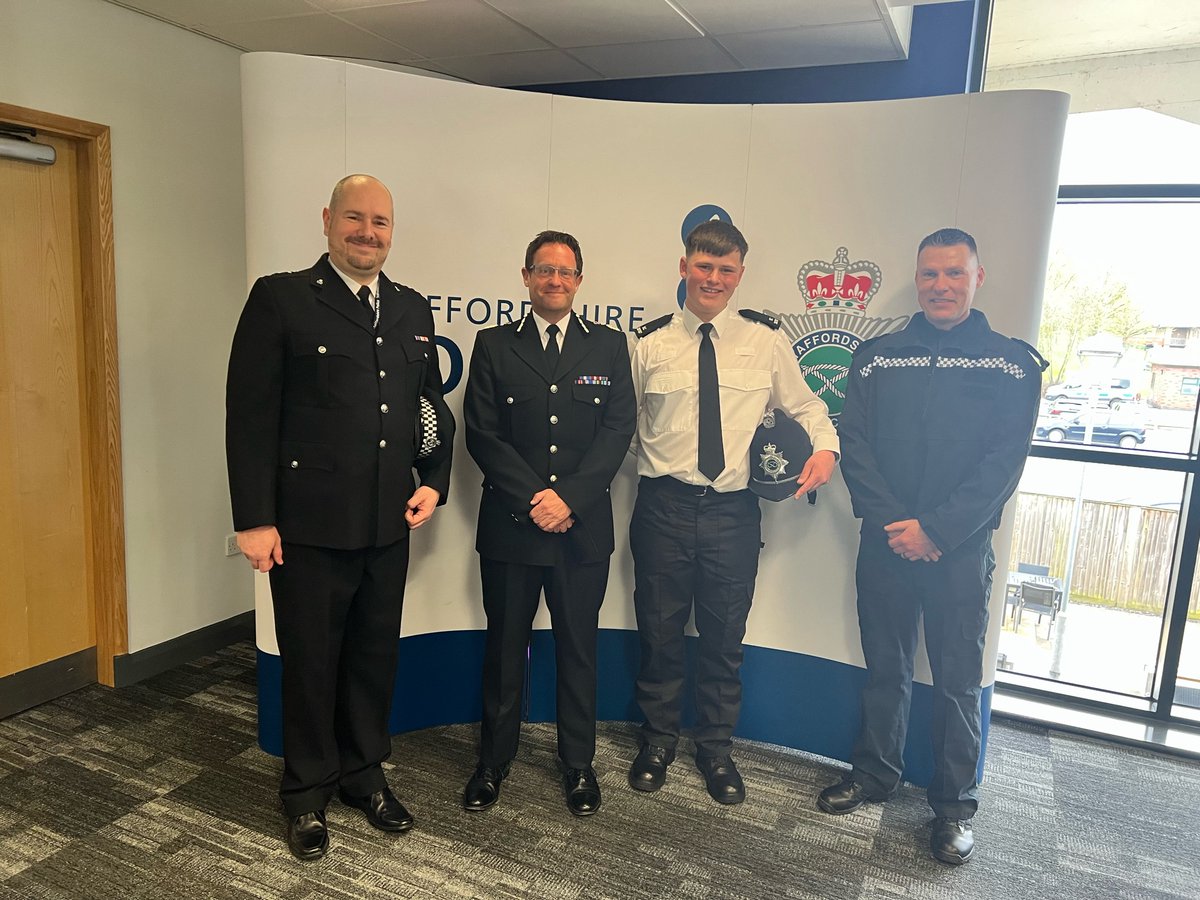 A big welcome to @EastStaffs police SC LC following the completion of his initial training with a celebration at HQ this afternoon alongside friends, family & @StaffsPoliceCC