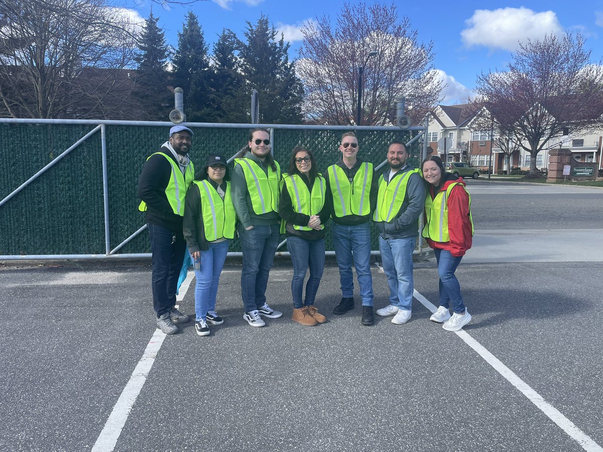 Volunteer event at The Safe Center LI to help support victims of domestic abuse. #g496AP <a href="/jmattera78/">Joe Mattera</a>  <a href="/Jesse_NER/">Jesse</a>