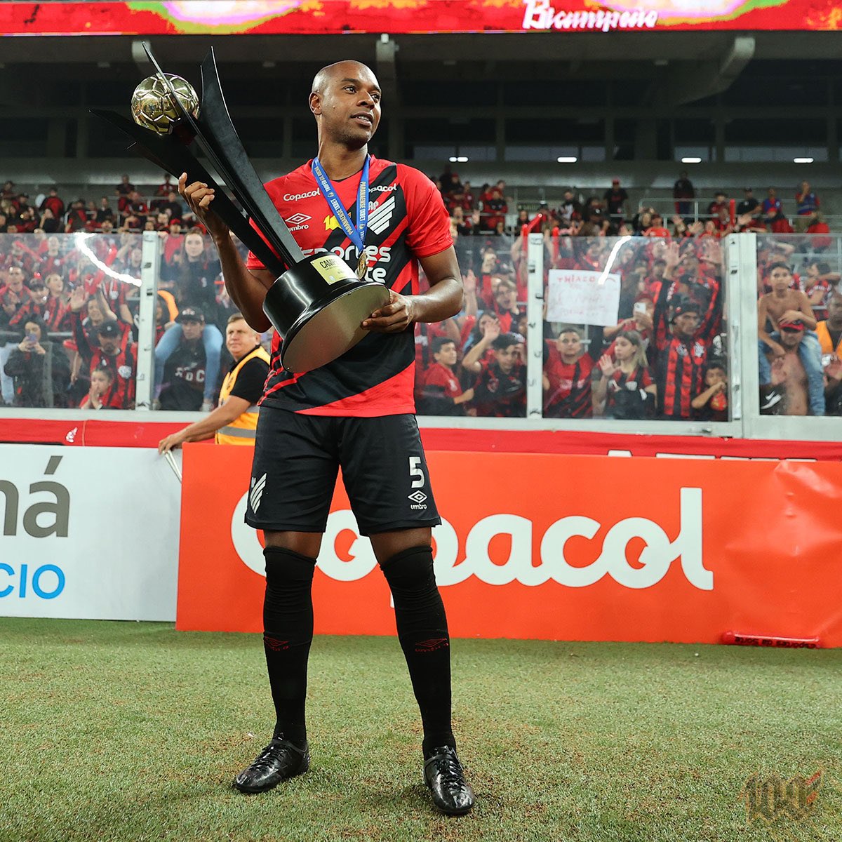 🤩🔴⚫️ 
@fernandinho 

📸 José Tramontin/athletico.com.br 
#Athletico