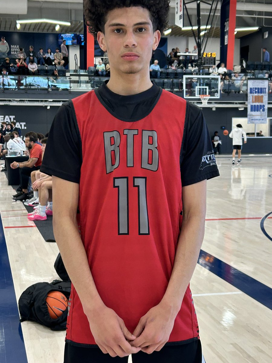 RecruitLook Hoops Kansas (@rl_hoopsks) on Twitter photo 2025 <a href="/FSHSBasketball/">Free State Basketball</a> point guard <a href="/korbin_dowdell/">Korbin Dowdell</a> with a dominant performance from the point guard spot
⭐️Quickness with the ball
⭐️Finds open shooters
⭐️Dynamic in Transition
<a href="/RL_Hoops/">RecruitLook Hoops</a> 2025 <a href="/FSHSBasketball/">Free State Basketball</a> point guard <a href="/korbin_dowdell/">Korbin Dowdell</a> with a dominant performance from the point guard spot
⭐️Quickness with the ball
⭐️Finds open shooters
⭐️Dynamic in Transition
<a href="/RL_Hoops/">RecruitLook Hoops</a>