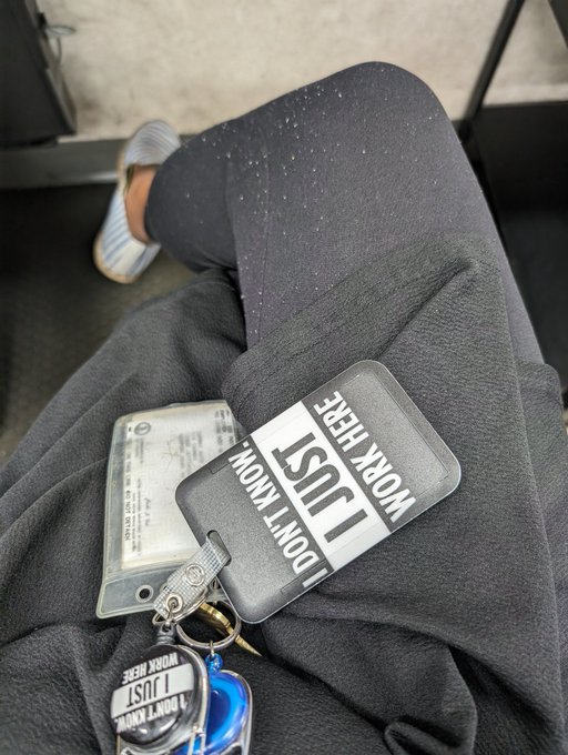 Sittin pretty at work. I would enjoy lunch.... Get to sending https://t.co/b0kSFWYpoP<a href="/tag/realloyalfans"class="tags"><span>#realloyalfans</span></a>