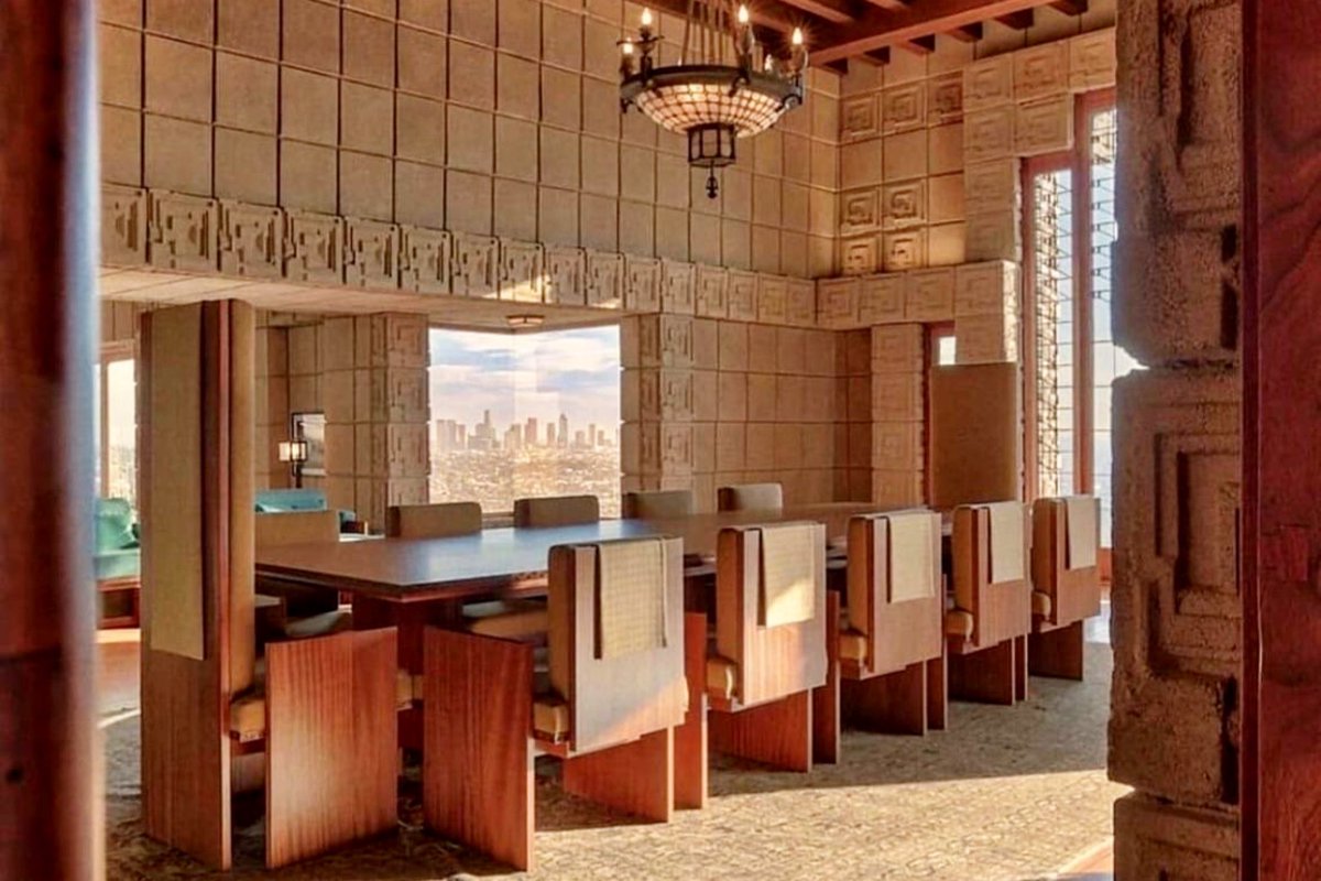 luusssso's tweet photo. Dune had some serious inspiration from legendary architect Frank Lloyd Wright https://t.co/xwlwjqI9gq