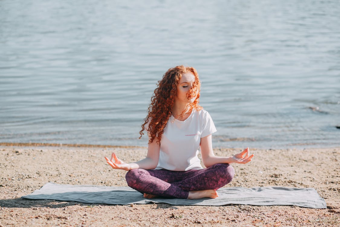 Happy #worldhealthday ! What better place to start living a healthier lifestyle than at the beach?🏖️🧘‍♀️

#behealthy #happyworldhealthday #livehealthy #healthylifestyle #beachlife #beachliving #beachlifestyle