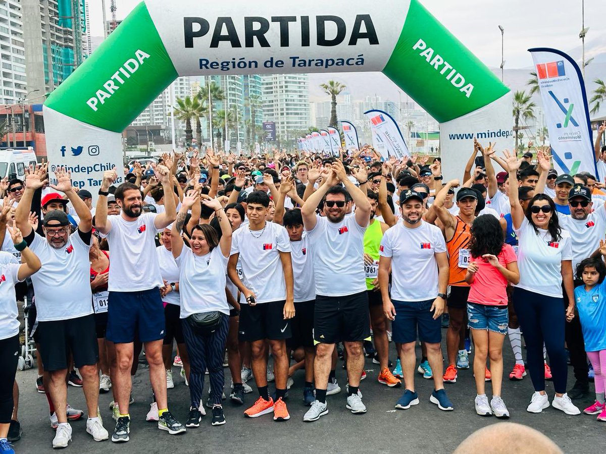 En el #DiadelDeporte en #iquique activa participación del DPR de #Tarapacá @dquinterosr junto al gabinete regional. @MindepTarapaca @VoceriaTarapaca