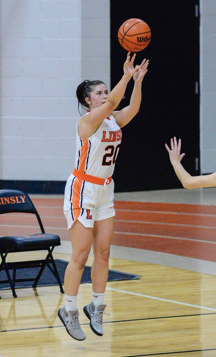 LinslyGBB's tweet photo. Congratulations to Rosa Sohlberg who is representing Linsly Girls Basketball and playing in the OVAC Senior All-Star game today. A fitting ending to her Linsly career! Congrats Rosa! 🖤🧡🏀🧡🖤 https://t.co/Y5cACA5ad8