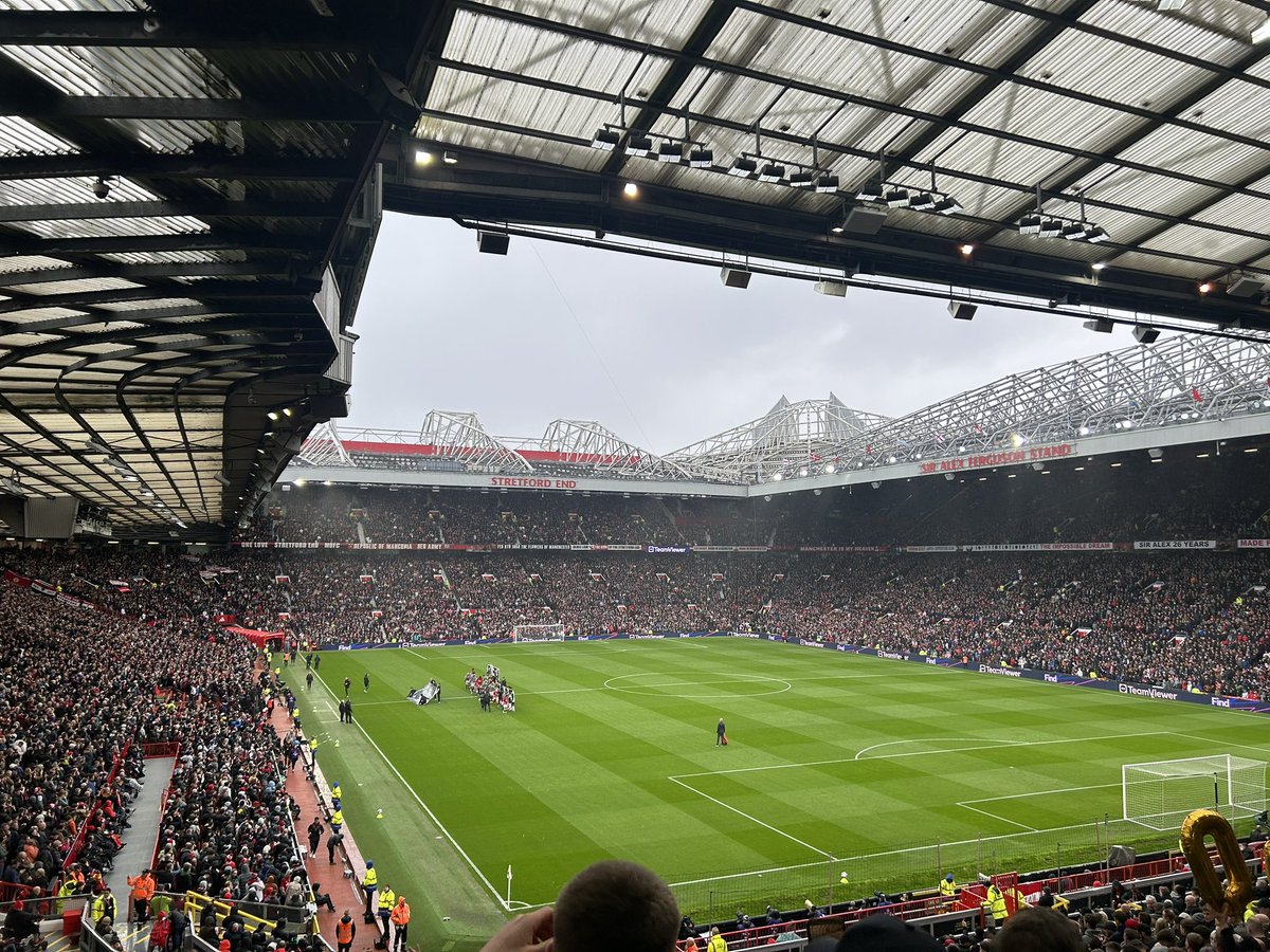 MrMattyjohnson's tweet photo. Manchester United 2-2 Liverpool

Same old script here, don’t take our chances and end up dropping points.

Big few weeks now for the reds. https://t.co/5gDCWfD8Nm