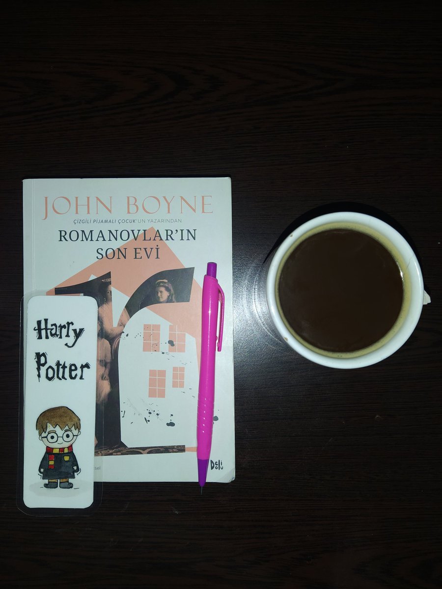 ' Bazen bütün dünyanın çıldırdığını düşünüyorum. #RomanovlarınSonEvi #Johnboyne #Okumakgüzeldir #Kitapvekahve