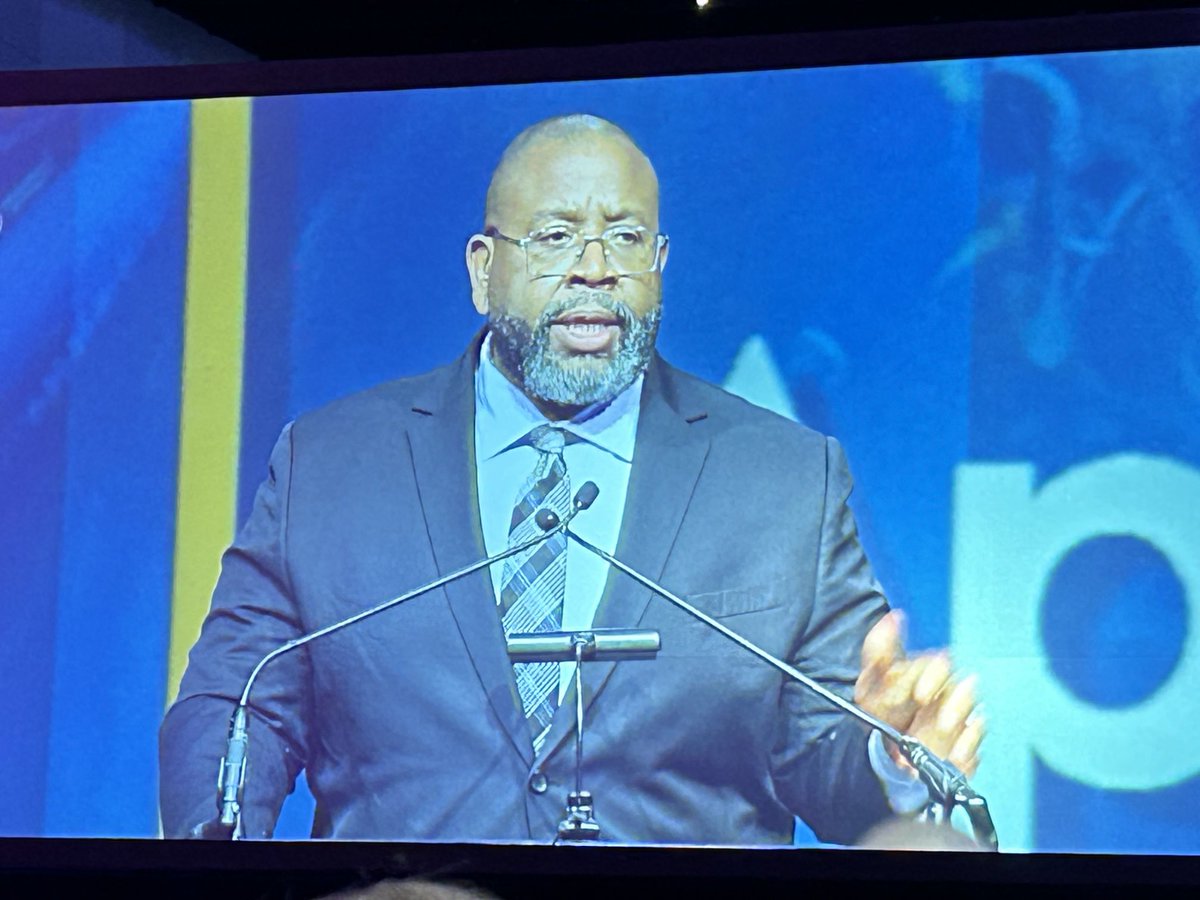 Dr. Karen Stout (also on Threads and BlueSky) (@drkastout) on Twitter photo Congrats to <a href="/Iamkeithcurry/">Dr. Keith Curry #EquityAvengers #RealCollegePrez</a>, President of Compton College recognized as the 2024 Diverse Champion. <a href="/DiverseIssues/">Diverse: Issues In Higher Education</a> An <a href="/AchieveTheDream/">Achieving the Dream</a> leader in action! Congrats to <a href="/Iamkeithcurry/">Dr. Keith Curry #EquityAvengers #RealCollegePrez</a>, President of Compton College recognized as the 2024 Diverse Champion. <a href="/DiverseIssues/">Diverse: Issues In Higher Education</a> An <a href="/AchieveTheDream/">Achieving the Dream</a> leader in action!