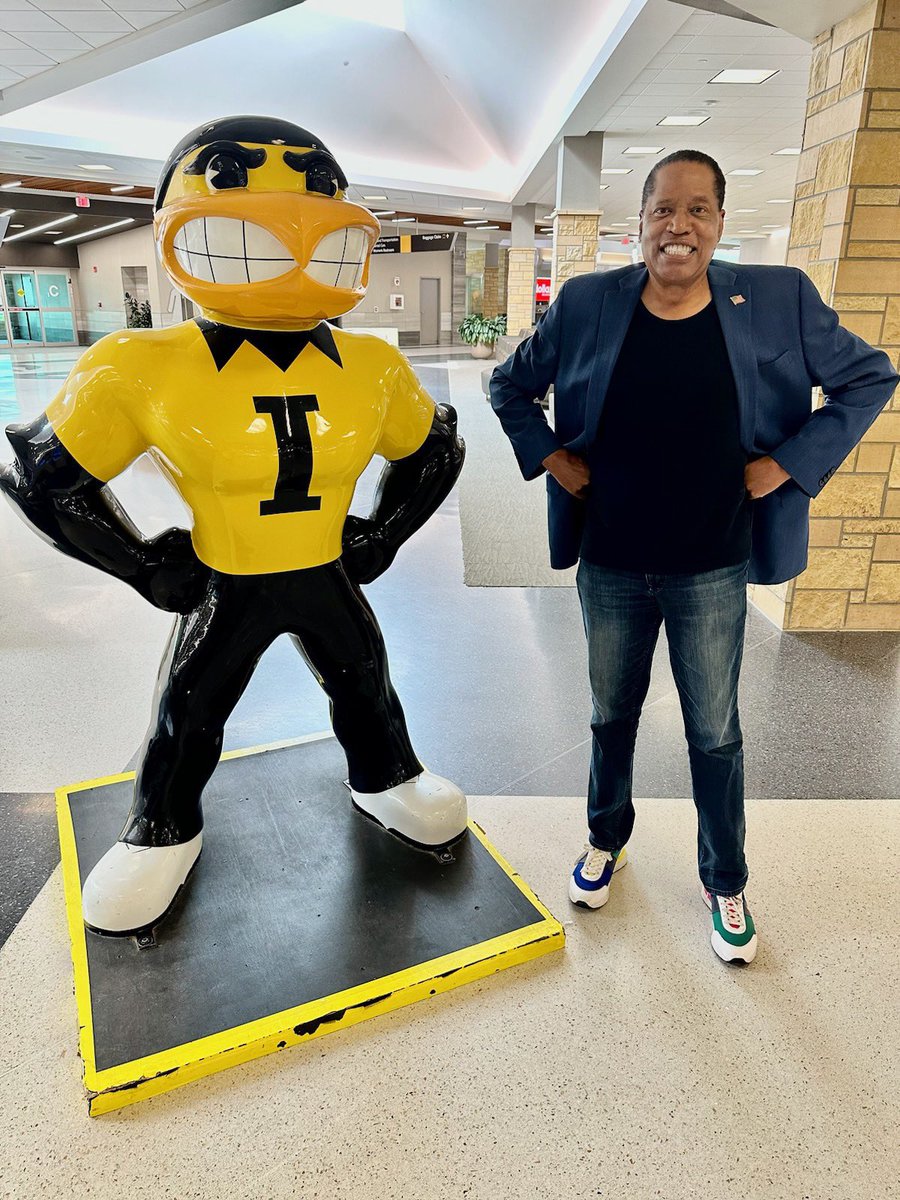 Go @CaitlinClark22 and @IowaWBB!

#WFinalFour #MarchMadness2024