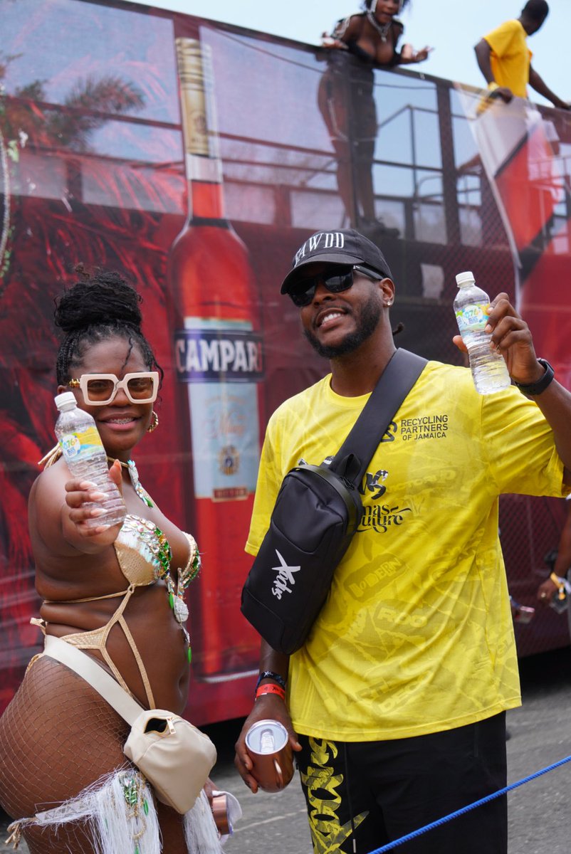 876SpringWater's tweet image. We are here and we are ready for the road with #XodusCarnival. #876Water #876GuhHard #JamaicaCarnival2024