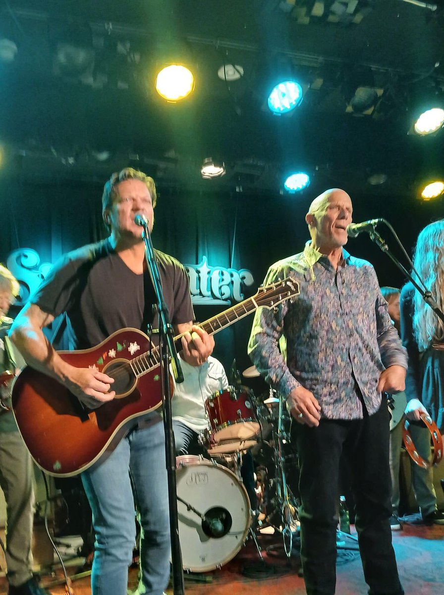 Thank you Jake Peavy and Friends for a special night of music, and for all that came out to support this beautiful Benefit for those in need. Thank you Bobby Weir for sharing your amazing music venue with us.