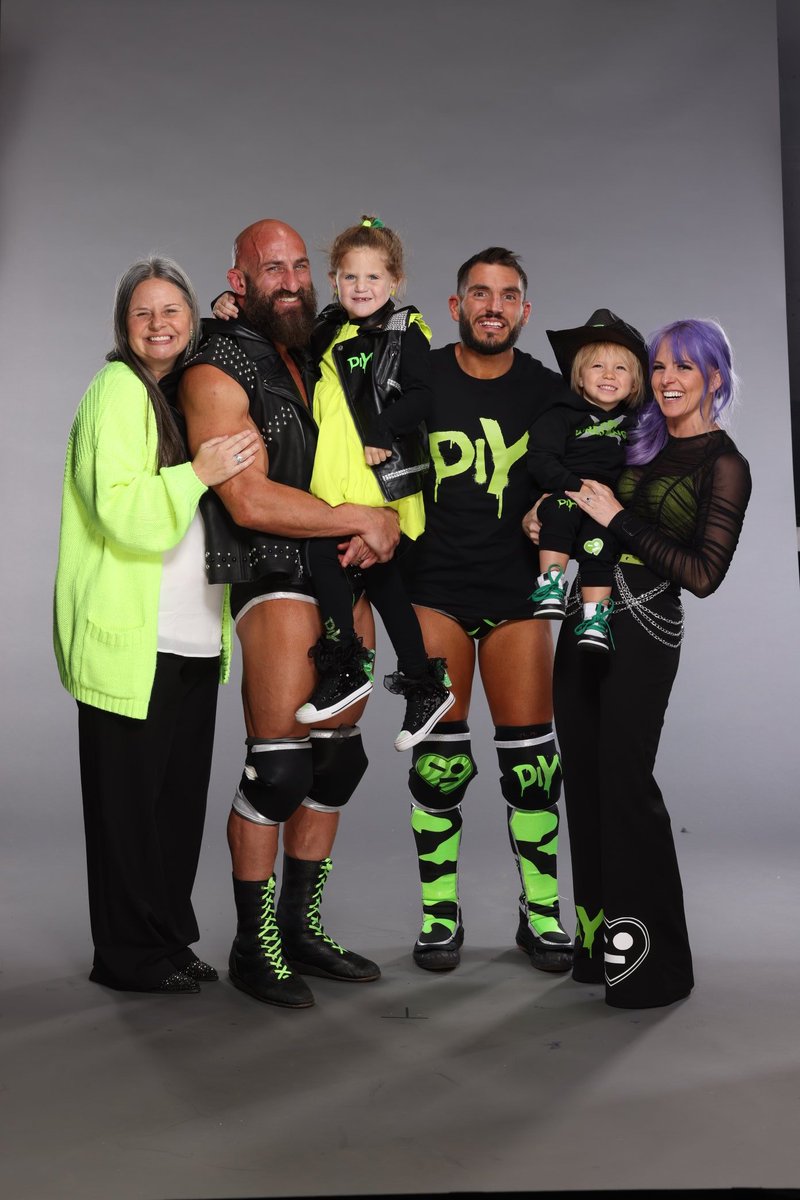 Didn't walk out of our 1st #WrestleMania with the titles..

But that doesn't mean we didn't win. 💚🖤

#DIY