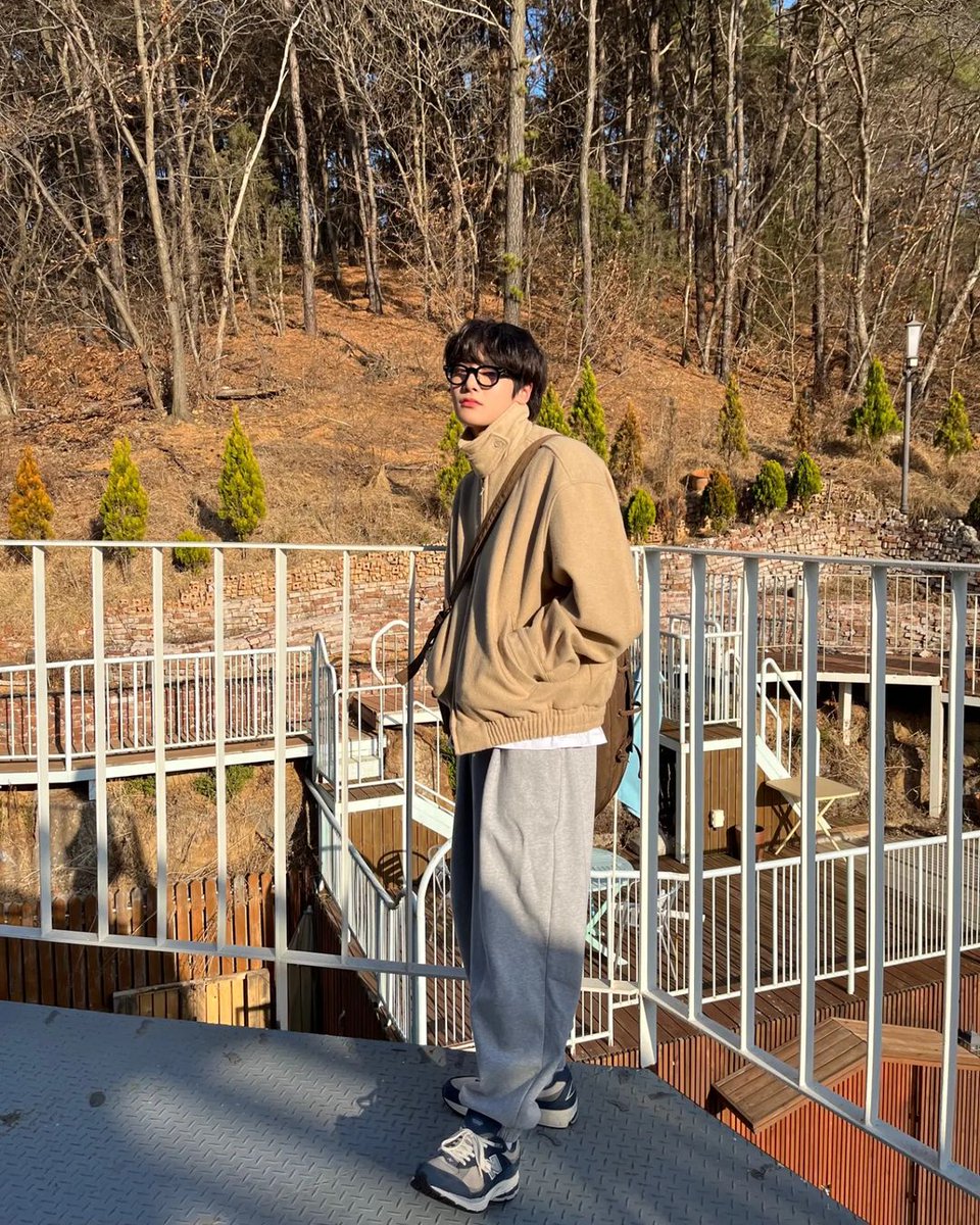 maijihsgwa's tweet photo. ᅠᅠᅠ
ᅠᅠᅠ
ᅠᅠᅠ@_ 𝗲𝘃𝗶𝗹𝗯𝗹𝘂𝗲𝗶𝘀𝗵 𝗌𝗁𝖺𝗋𝖾͟𝖽 𝖺 𝗇𝖾𝗐 𝗉𝗈𝗌𝗍. 
ᅠᅠᅠᅠᅠᅠᅠᅠᅠ⁽  📸  ₎  𝒌𝒚𝒐𝒕𝒐, 𝒌𝒂𝒊𝒋𝒊.
ᅠᅠᅠ
ᅠᅠᅠᅠmessy,  completely  distressed
ᅠᅠᅠᅠbut I'm not like that since I met
ᅠᅠᅠᅠyou. ᅠᅠᅠ🎶
ᅠᅠ
ᅠᅠᅠ
ᅠᅠᅠ https://t.co/HGwAnSPT8e