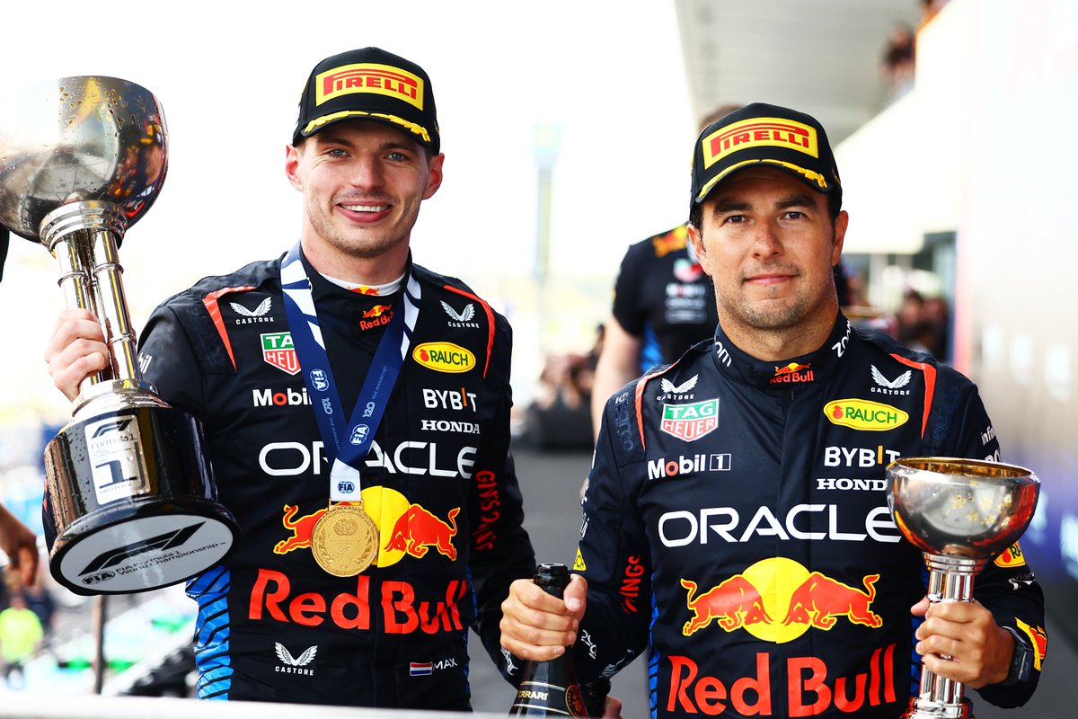 GerardoQuirinoV's tweet image. 🏎🔥 ¡@SChecoPerez anda con todo! Felicidades al piloto jalisciense por su segundo lugar en el #GPJapón. Bien merecido el podio. 😎👊