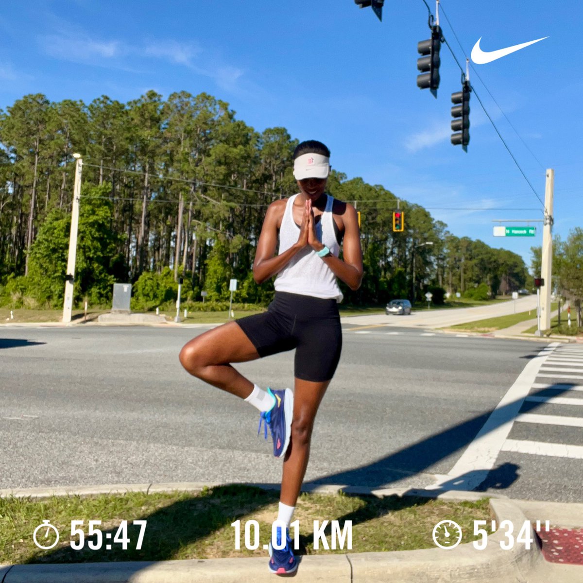 RefiloeBan's tweet image. Sunday RunDay, I’m manifesting being able to run an easy 10k in 53mins. Always a little dance off after a run just because #justdoitsunday #sundayrunday #nrc #nikerunning #socialrunner #solorunner