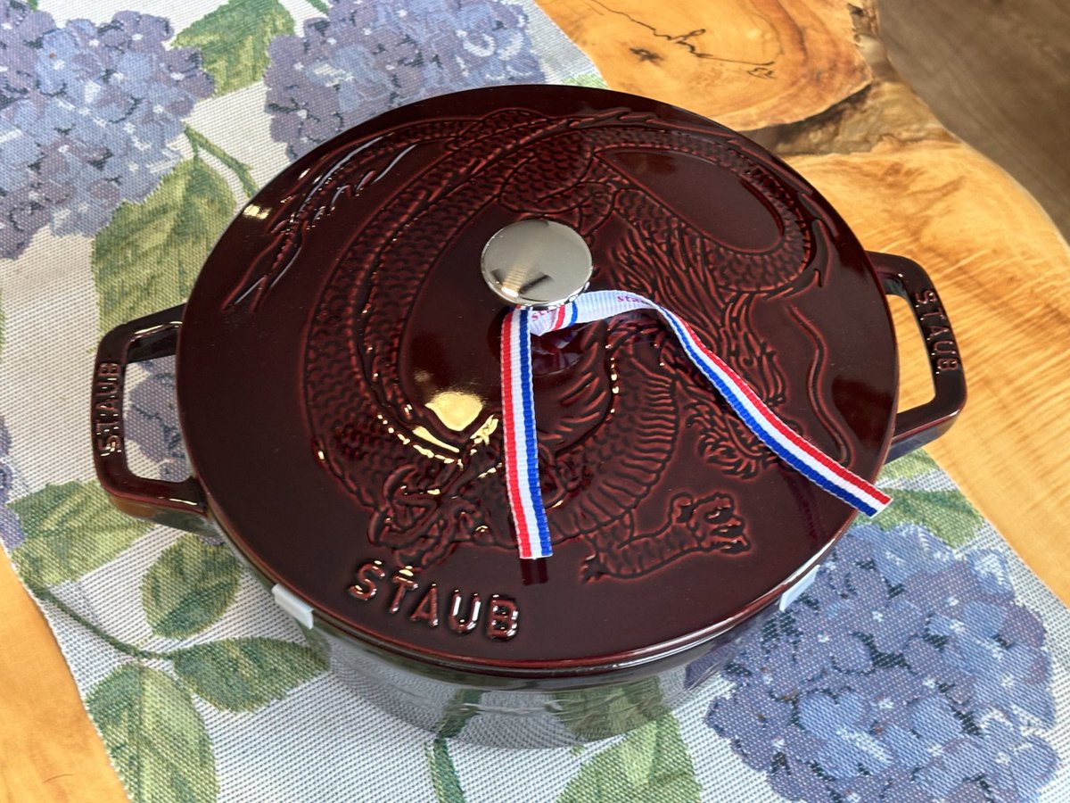 Bought myself a little birthday gift 🐉💕 Staub China limited edition dragon cocotte, the embossing on the side reads “bring your 💕 to the table.”