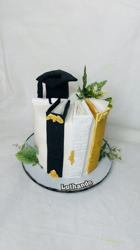 🎓 Cap off graduation season with a custom cake that tastes as smart as your grad's achievements! 📚✨ From bold designs to personal touches, Order your cake today. 082 5316 033 Centurion #vhuvhambadzidrive #womeninbusiness #cakes #Johannesburg