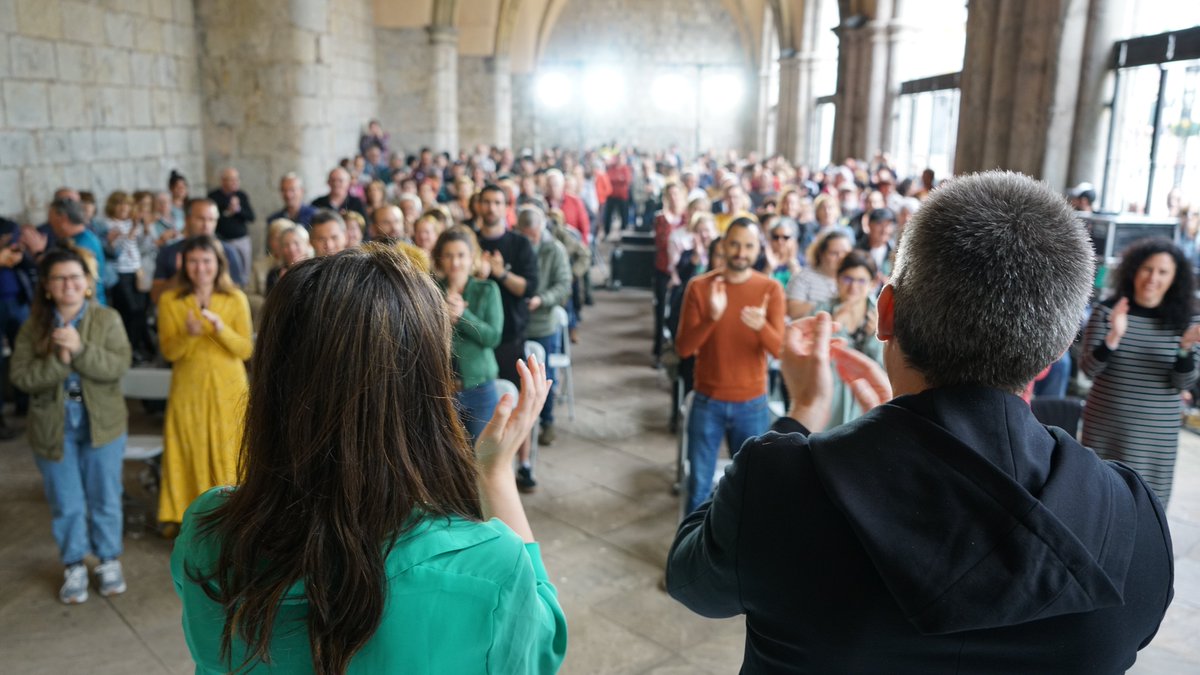 Gaur #Lekeitio n konpartitu dugun ekitaldian <a href="/BetaurrekoMorea/">Oihana Etxebarrieta Legrand</a> k #Athletic eta zaleak zoriondu ditu eta animo horiek apirilaren 21ra arte mantentzen kapazak izango garela esan du

"Egingo dugu, gau majikoa izango da 21ekoa ere"

#AldaketaDaOrain