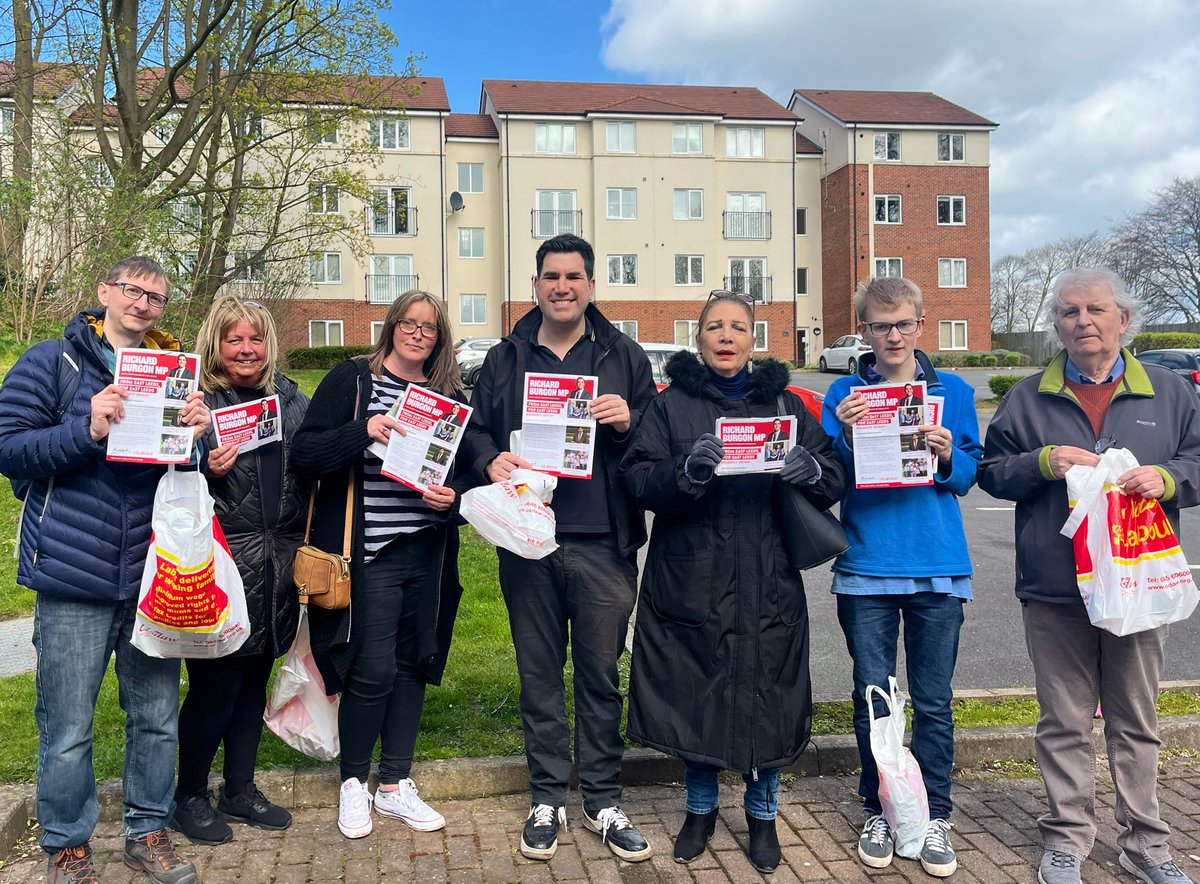 It turned out to be surprisingly nice and sunny for a spot of leafleting this morning! Our team hand-delivered my residents’ report to 1,500 homes. A big thank you too to the other teams of Labour activists out across East Leeds this weekend for the local and mayoral elections!